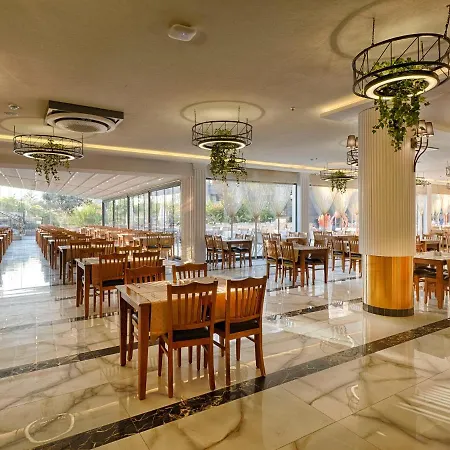 Grand Uysal & Hotel apartamentowy