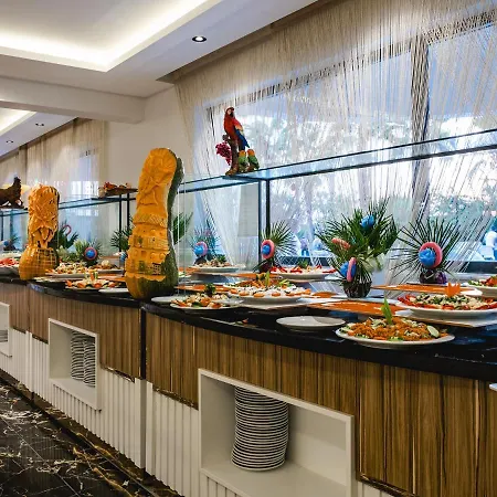 Grand Uysal & Hotel apartamentowy Alanya